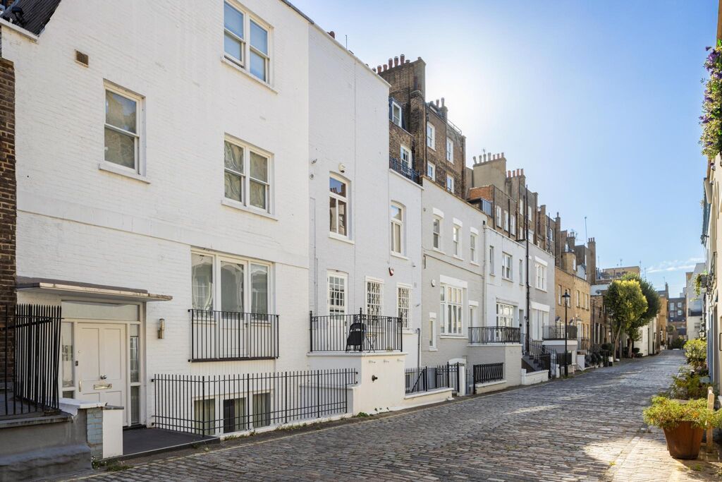 Image of Montagu Mews West, London, W1H