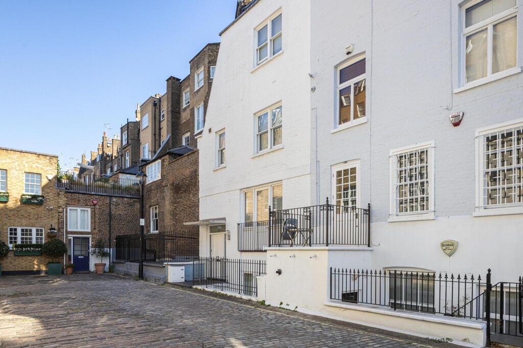 Image of Montagu Mews West, London, W1H