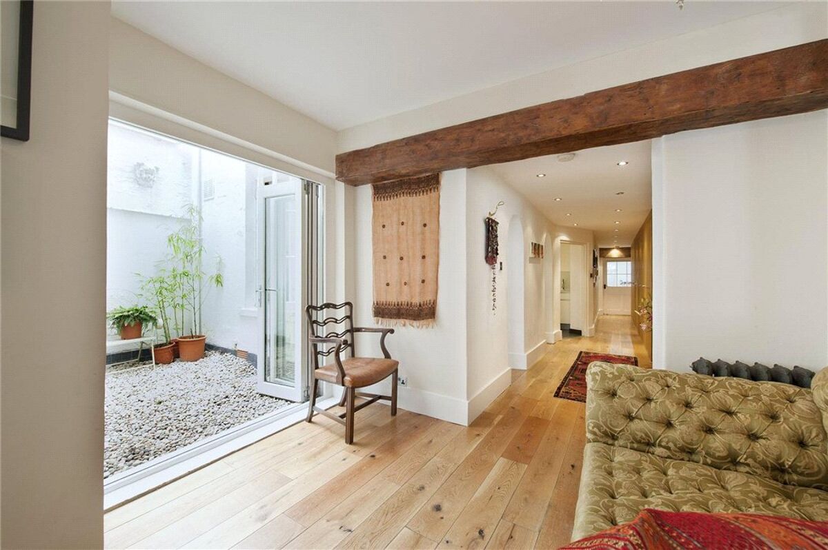 flat for sale in Bryanston Mews East, Marylebone, London, W1H