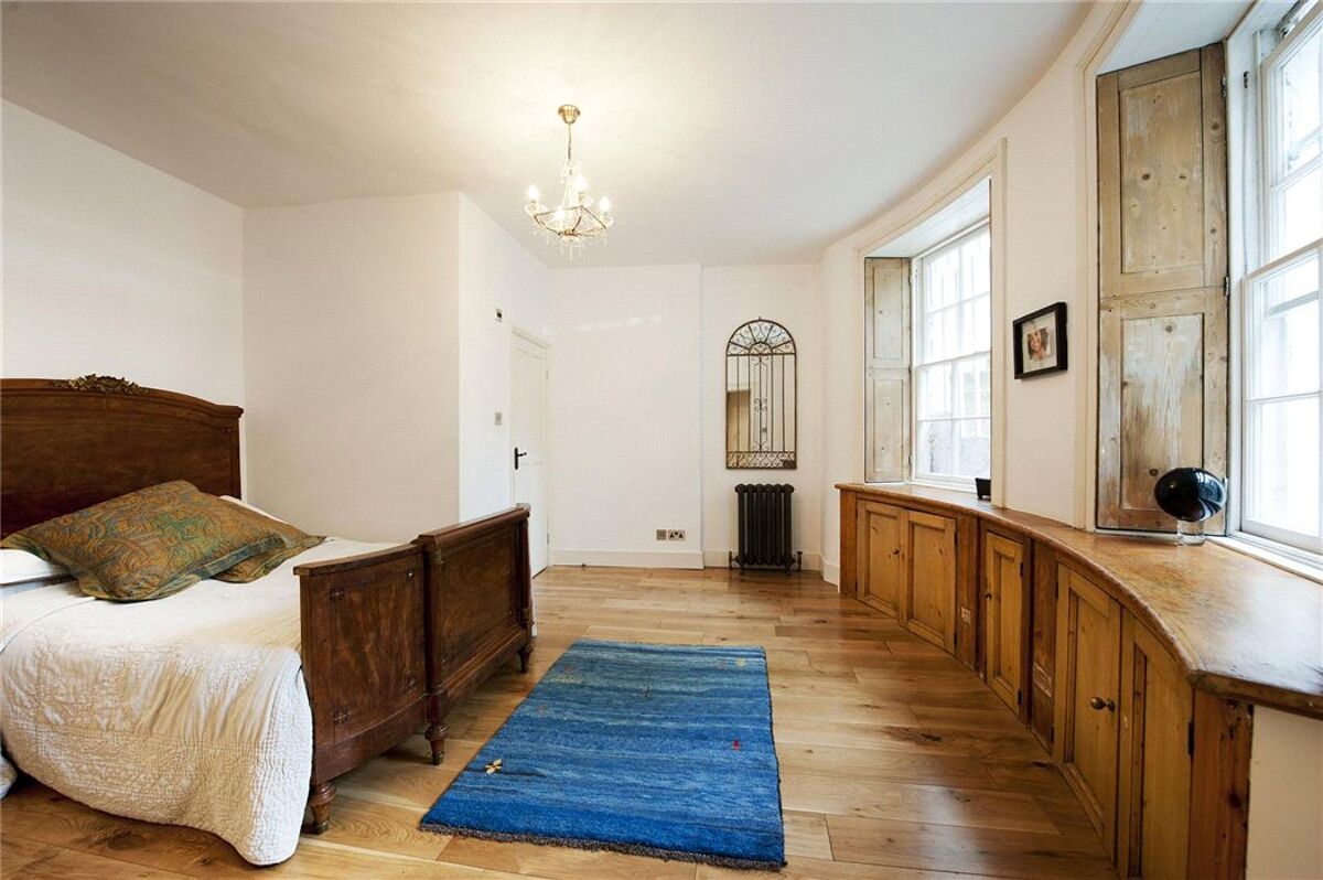 flat for sale in Bryanston Mews East, Marylebone, London, W1H