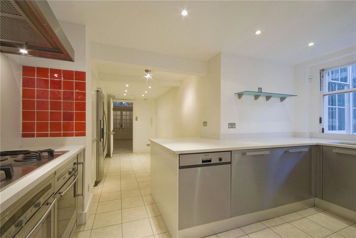 flat for sale in Montagu Square, Marylebone, London, W1H MRY120113