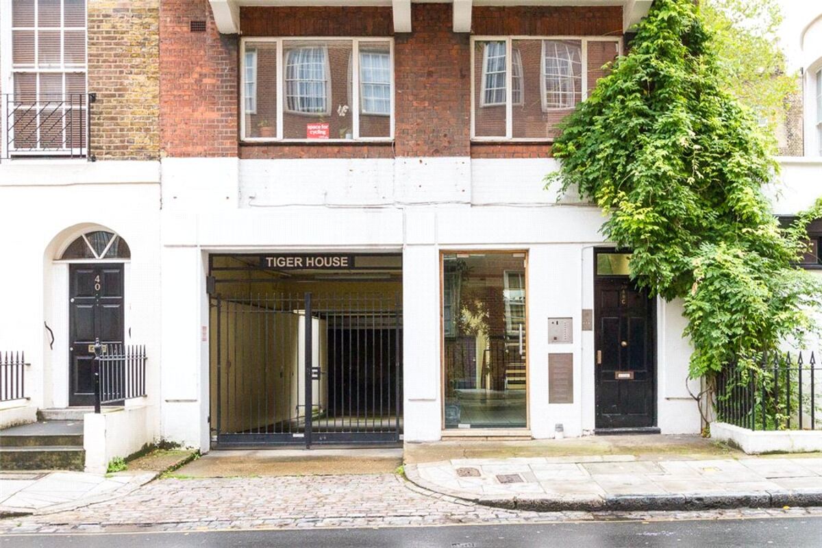 flat for sale in Tiger House, Burton Street, Bloomsbury, London, WC1H