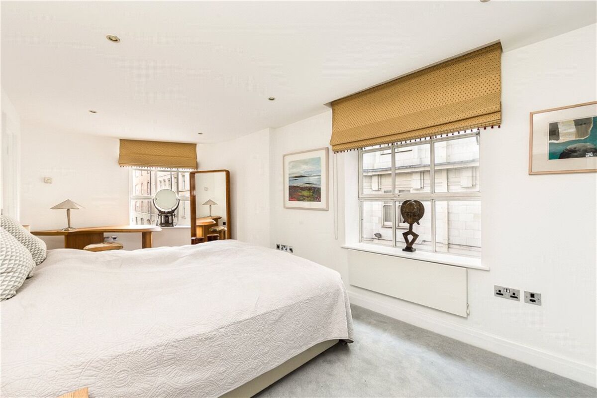 flat for sale in Harlequin Court, 20 Tavistock Street, Covent Garden