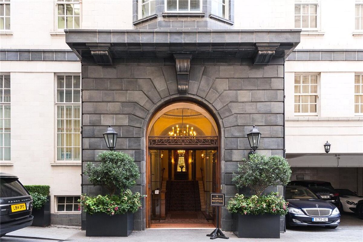 flat for sale in Orchard Court, Portman Square, Marylebone, London, W1H ...