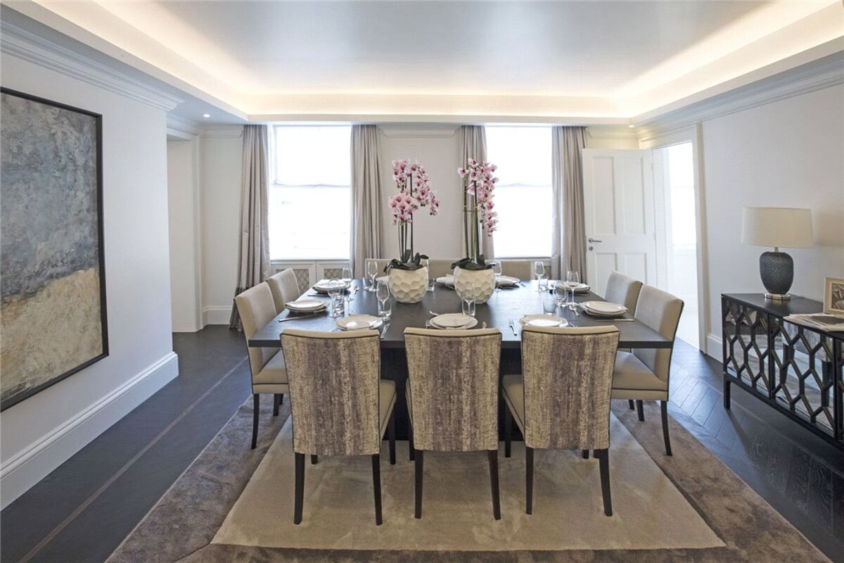 flat for sale in Fitzhardinge Street, Marylebone, London, W1H ...