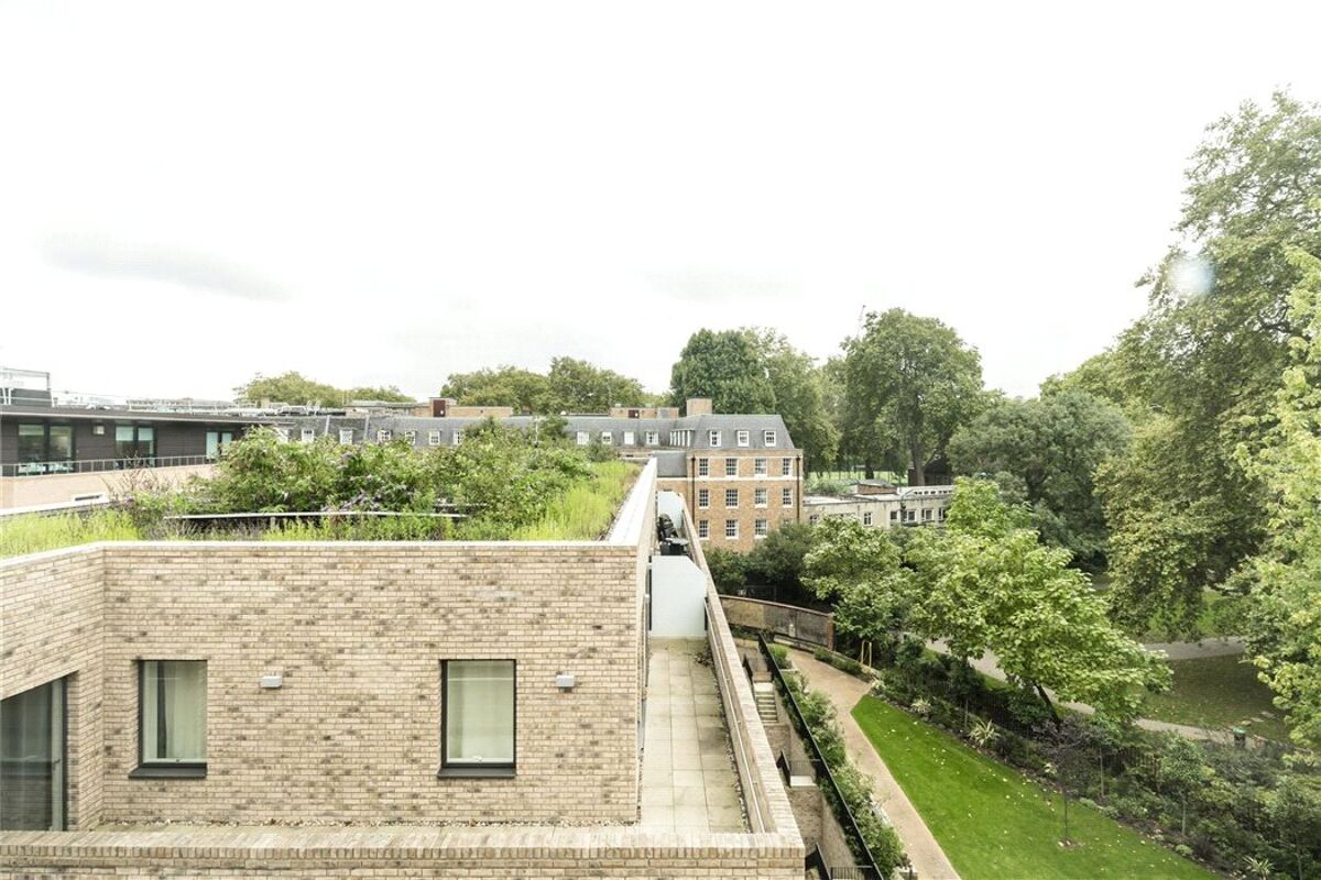 flat for sale in Burleigh House, Westking Place, Bloomsbury, London