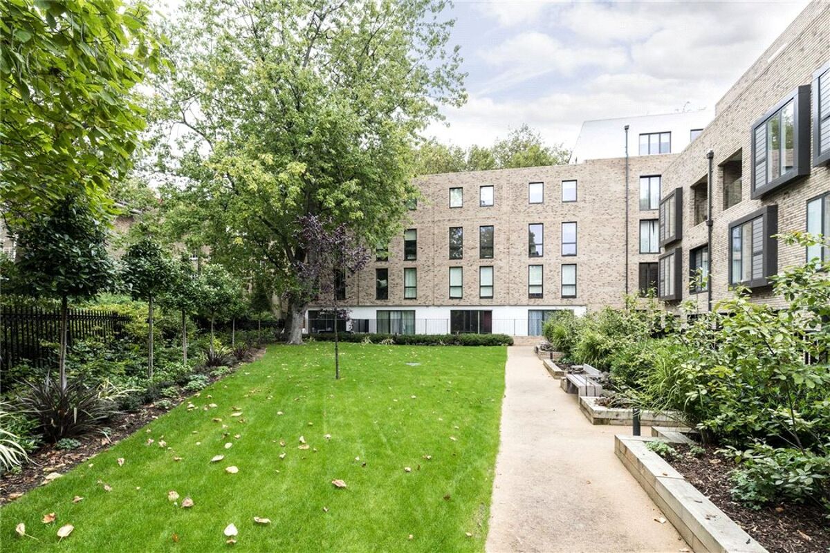 flat for sale in Burleigh House, Westking Place, Bloomsbury, London