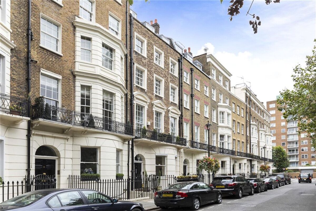 flat for sale in Montagu Square, Marylebone, London, W1H MRY160011