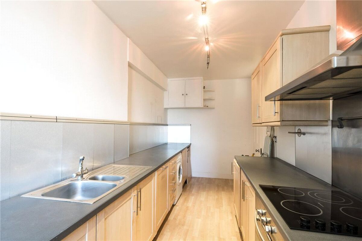 flat for sale in Clarence Gate Gardens, Glentworth Street, Marylebone