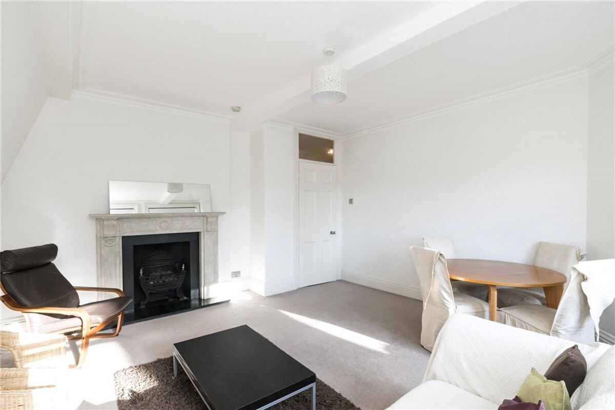 flat for sale in Clarence Gate Gardens, Glentworth Street, Marylebone