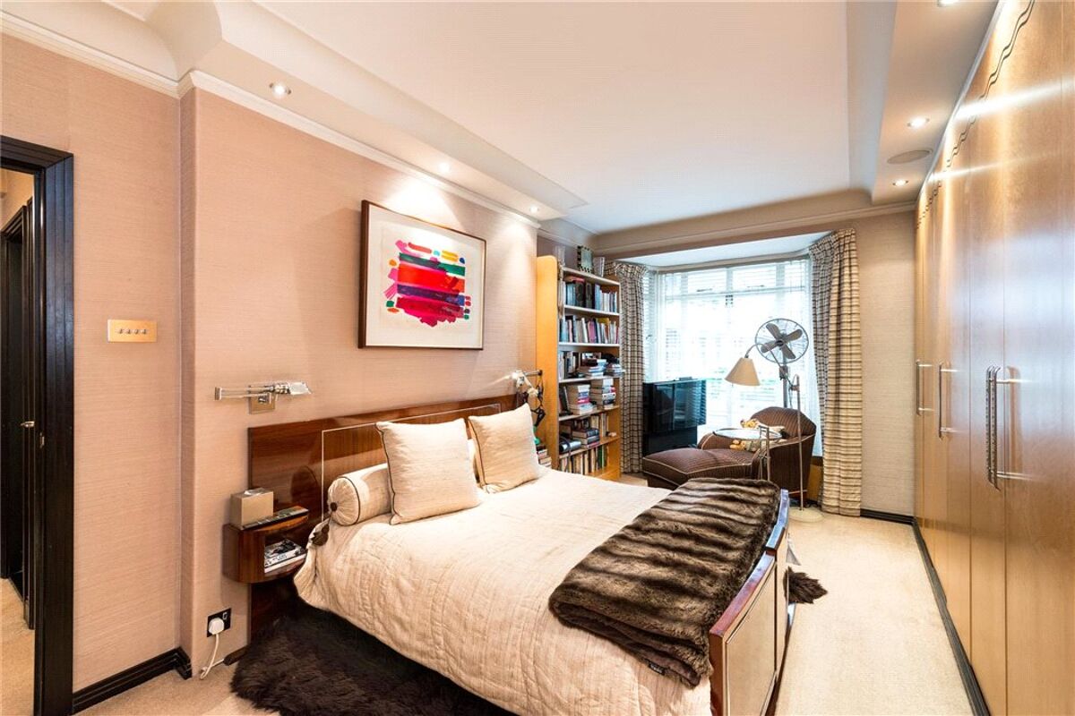 flat for sale in Dorset House, Gloucester Place, Marylebone, London