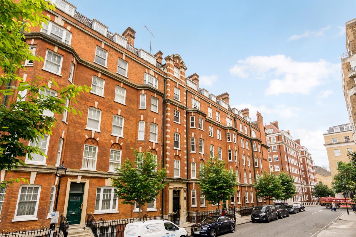 flat for sale in Brown Street, Marylebone, London, W1H MRY170080