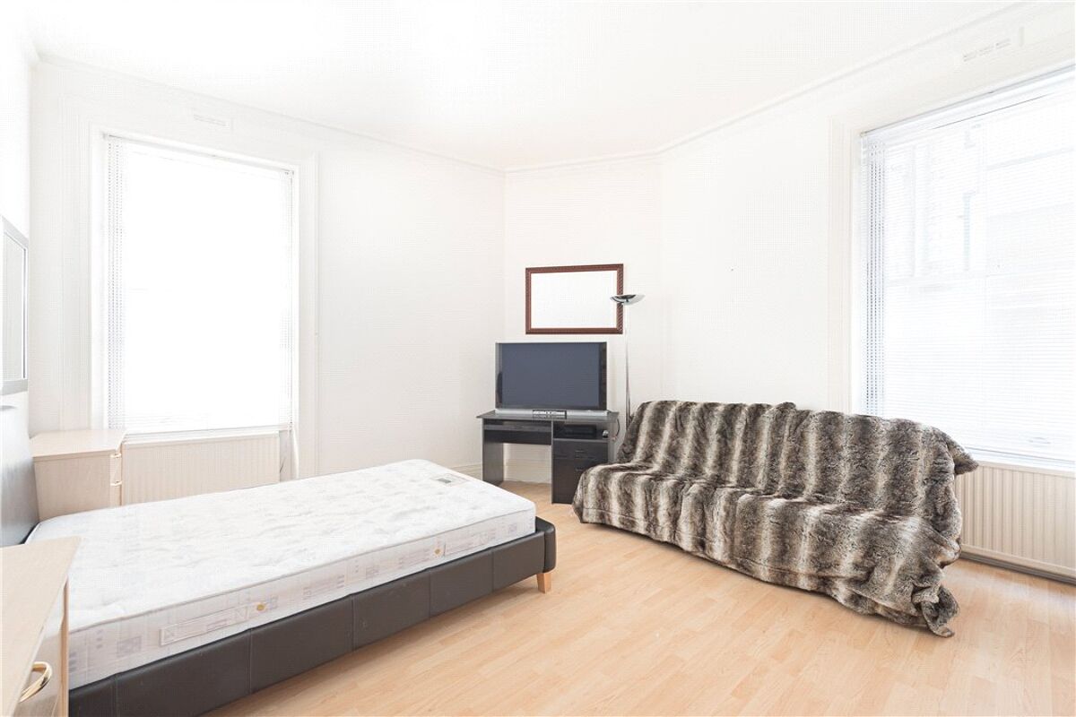 flat for sale in Hyde Park Mansions, Cabbell Street, Marylebone, London