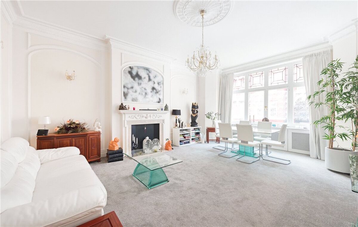 flat for sale in Hyde Park Mansions, Cabbell Street, Marylebone, London
