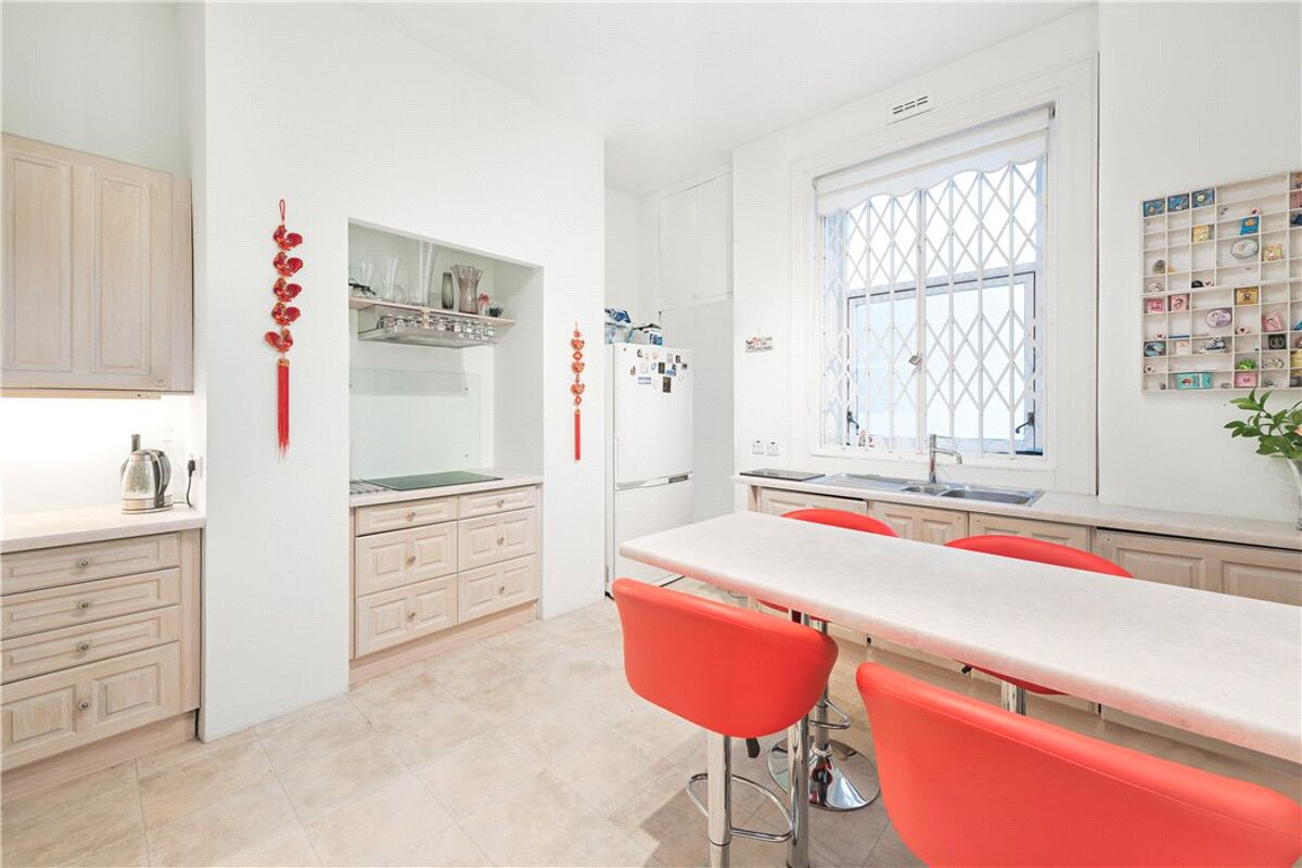 flat for sale in Hyde Park Mansions, Cabbell Street, Marylebone, London