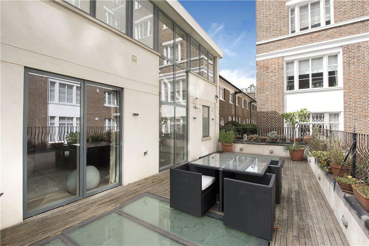 house for sale in Bryanston Mews West, Marylebone, London, W1H