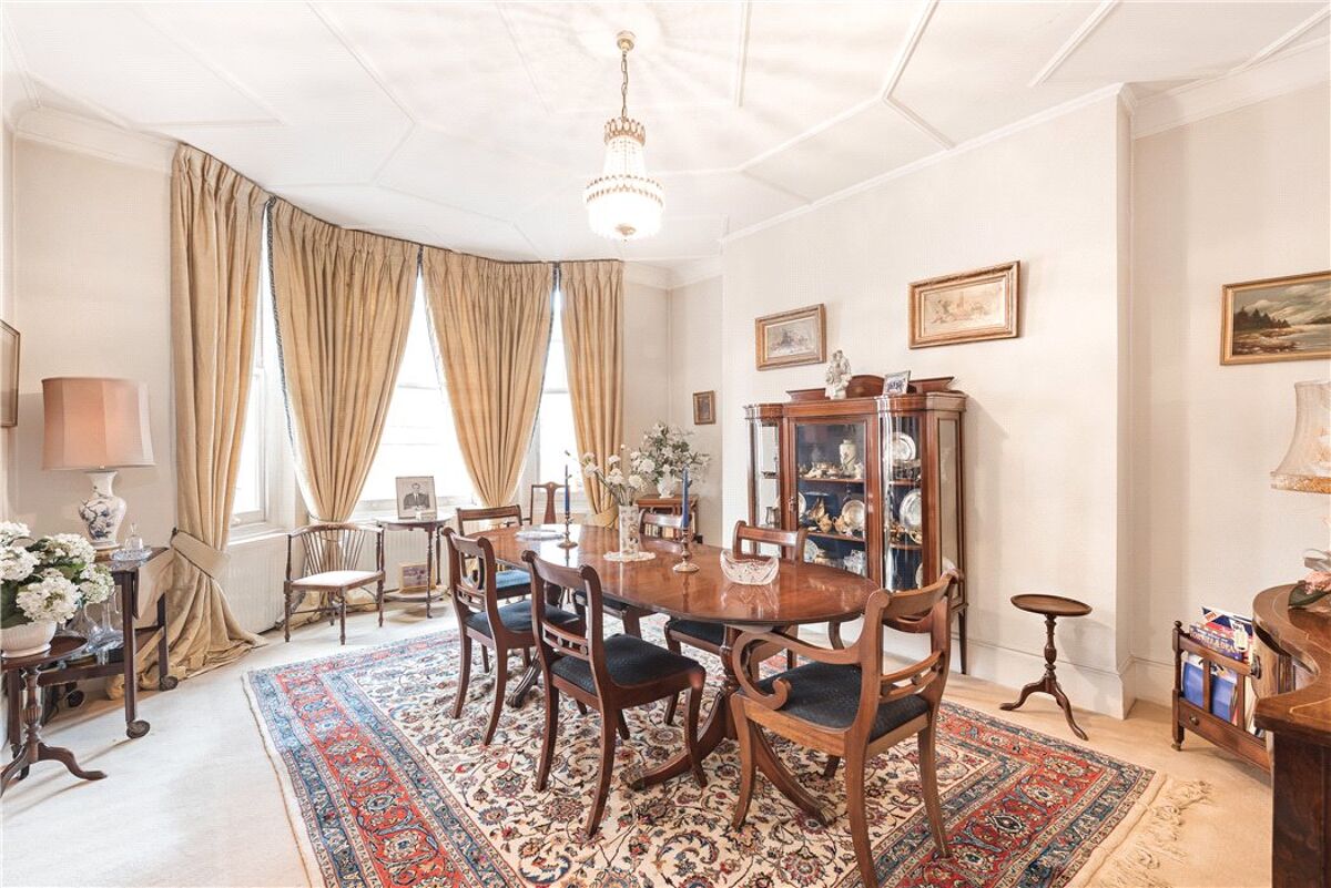 flat for sale in Bryanston Mansions, York Street, Marylebone, London