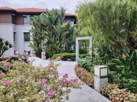 Picture of 4 bedroom condominium for sale.