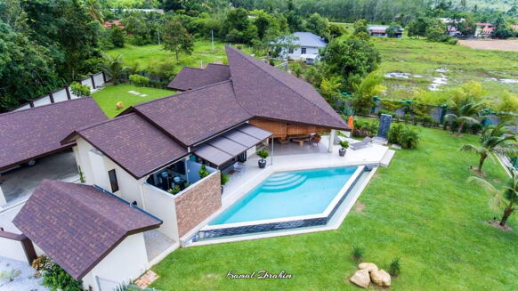 Picture of 2 bedroom house for sale.