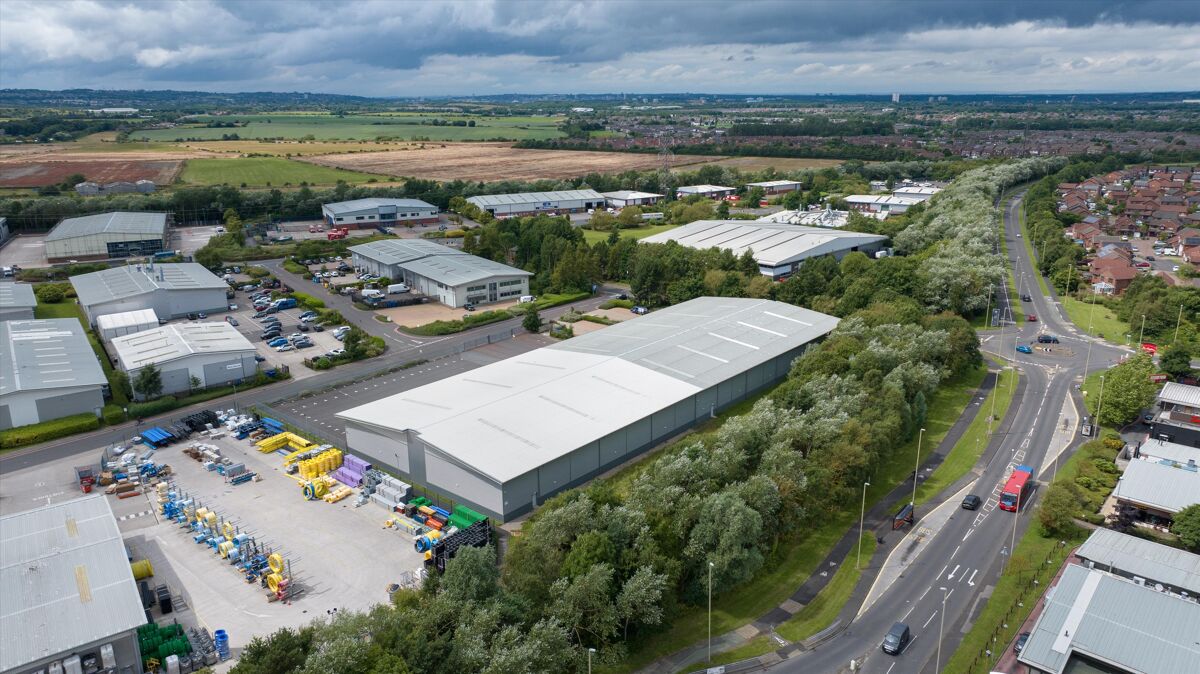 Immediately Available - High Spec Logistics / Manufacturing Facility ...