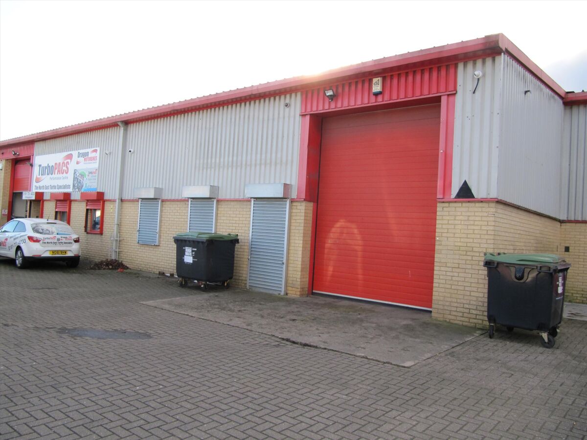 Terraced Workshop Unit 
179.4m² (1,931 sq.ft. )