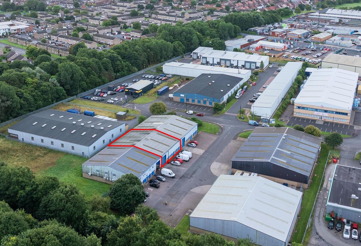 Modern Terraced Warehouse / Production Unit on Well-Established Industrial Estate Boasting Excellent Transport Links and Nearby Staff Amenities