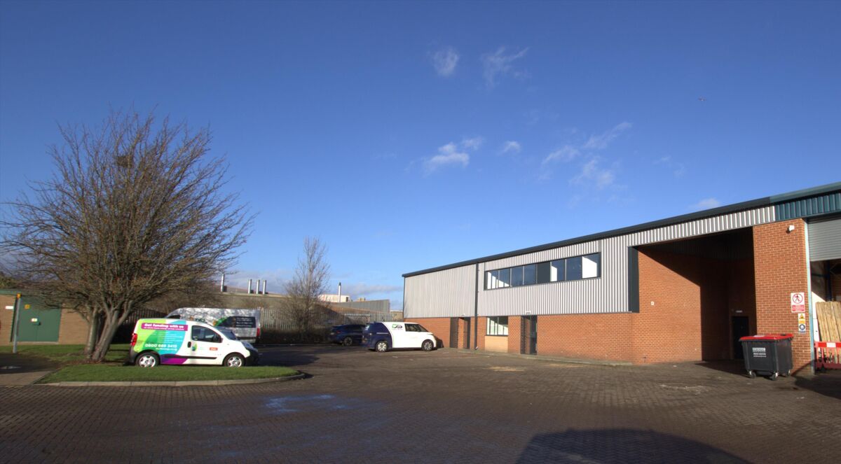 Fully Refurbished Warehouse / Industrial Unit