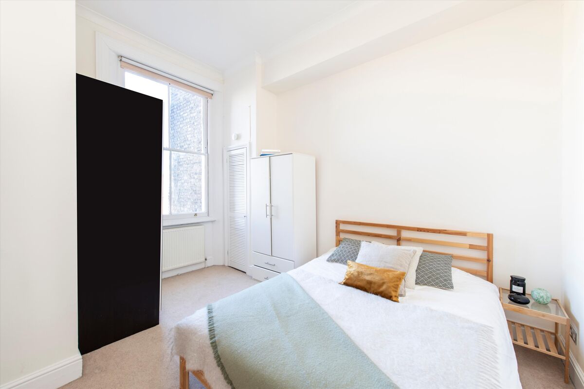 flat for sale in Clanricarde Gardens, Notting Hill, London, W2