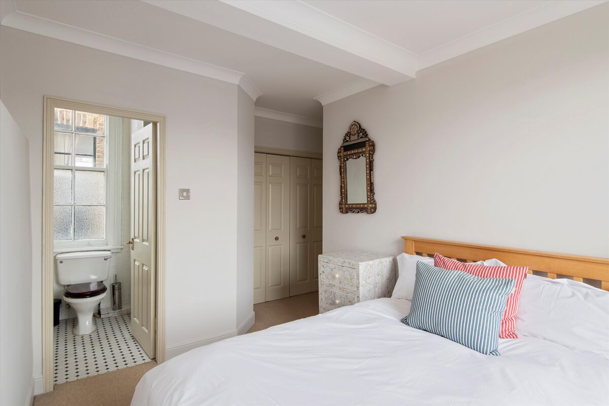 flat for sale in Monmouth Road, London, W2 NGH012117126 Knight Frank