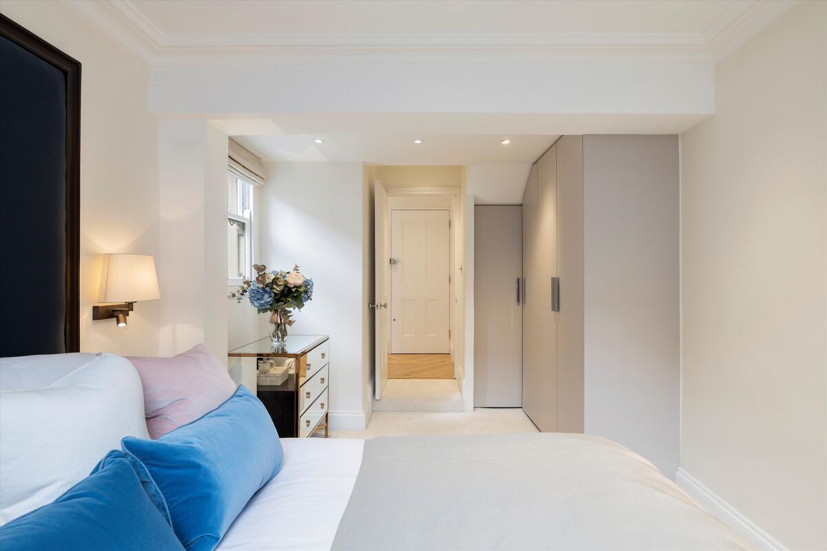 flat for sale in Westbourne Gardens, London, W2 NGH012156358 Knight
