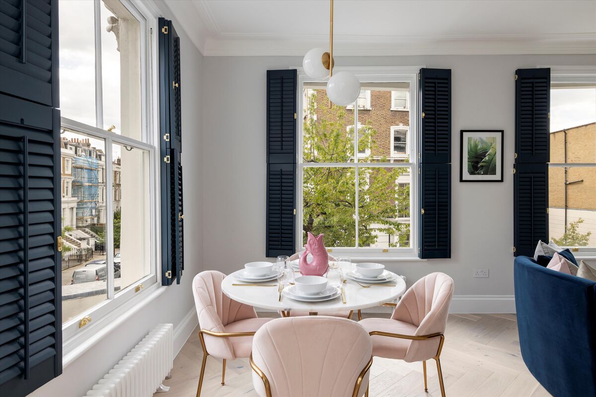 flat for sale in Blenheim Crescent, Notting Hill, London, W11
