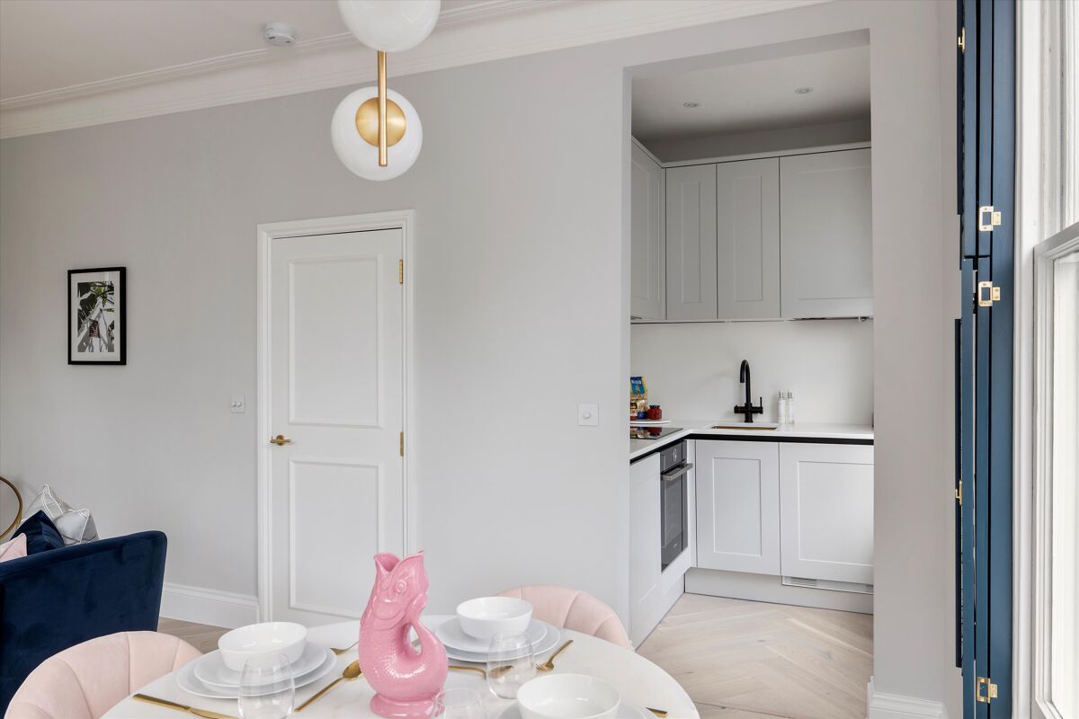 flat for sale in Blenheim Crescent, Notting Hill, London, W11
