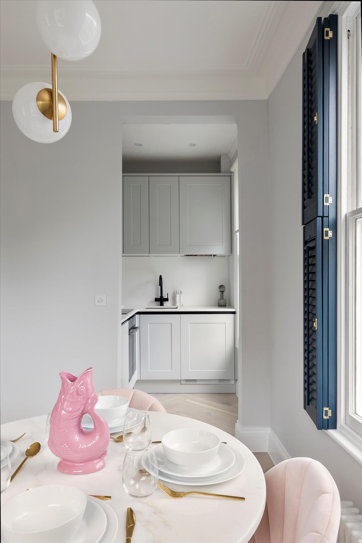 flat for sale in Blenheim Crescent, Notting Hill, London, W11