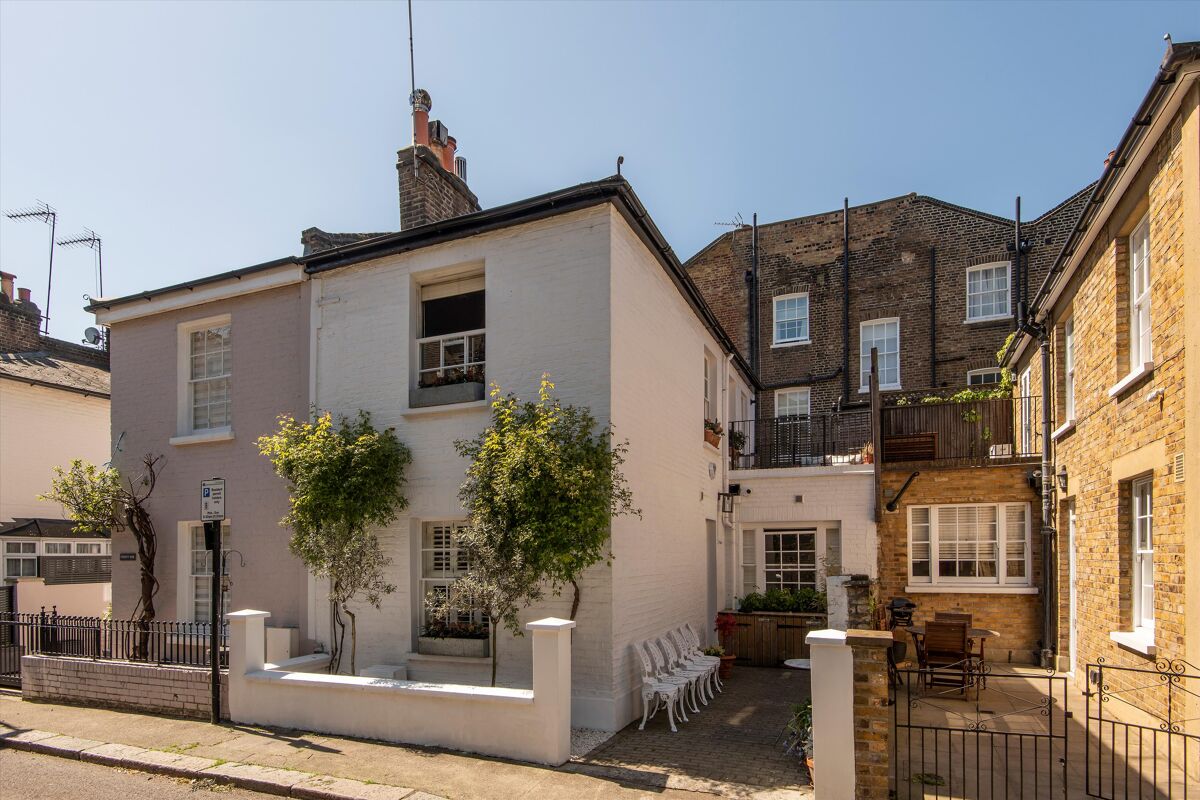 cottage for sale in Bridstow Place, London, W2 NGH012185234 Knight