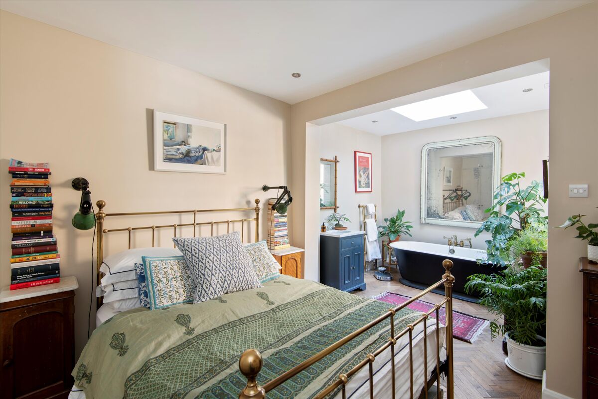 cottage for sale in Bridstow Place, London, W2 NGH012185234 Knight