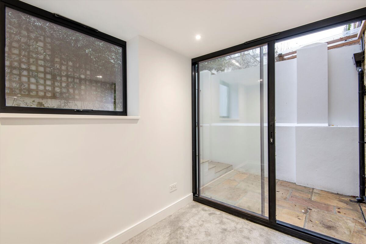 flat for sale in Chepstow Villas, London, W11 NGH012190753 Knight Frank