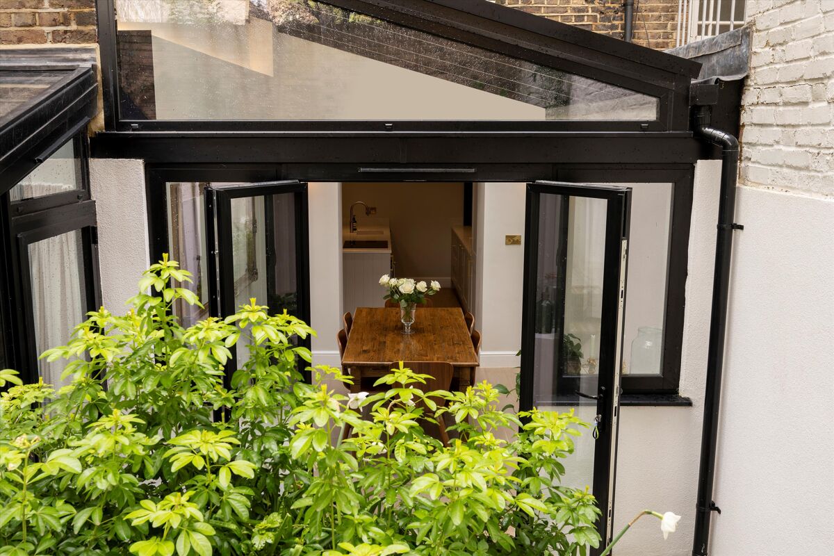 flat for sale in Colville Terrace, Notting Hill, London, W11