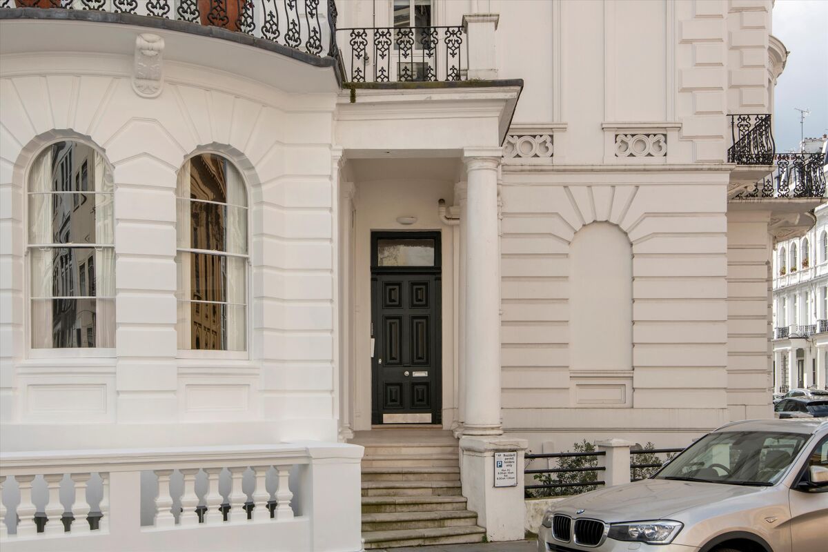 flat for sale in Stanley Gardens, London, W11 NGH012333217 Knight Frank