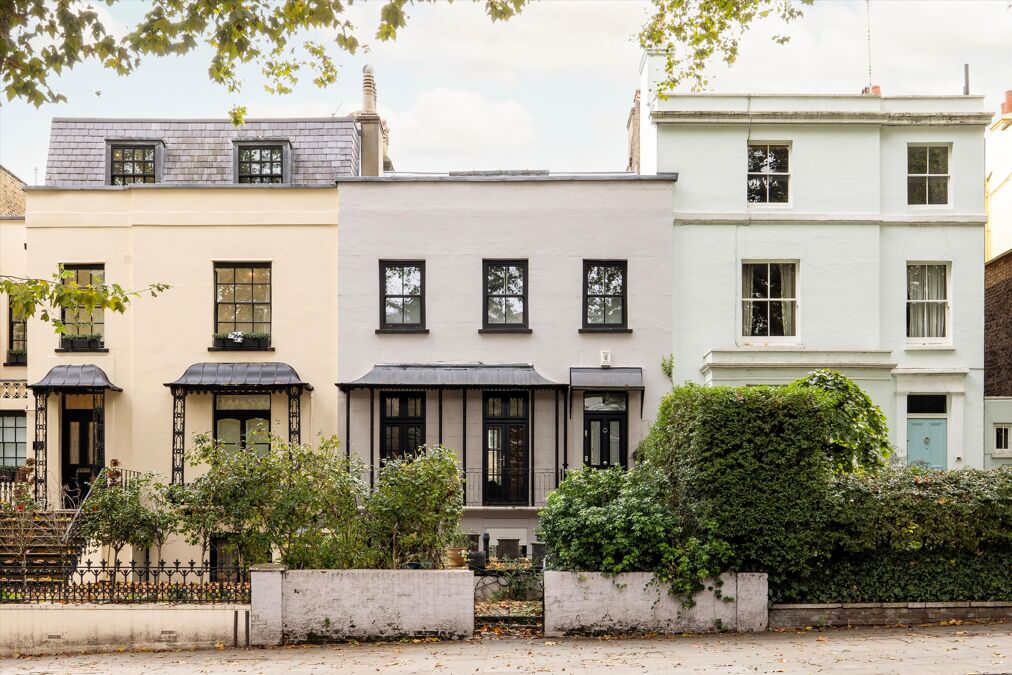 Image of Holland Park Avenue, London, W11