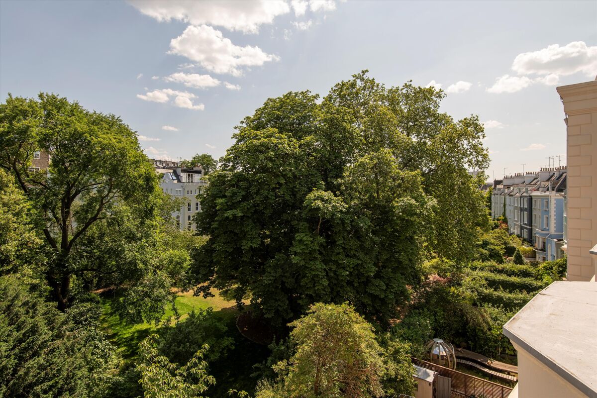 flat for sale in Elgin Crescent, London, W11 NGH012395450 Knight Frank