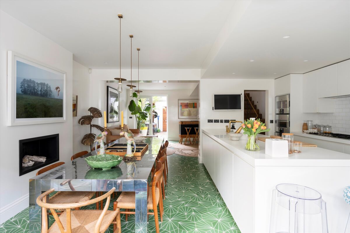 house for sale in Blenheim Crescent, London, W11 NGH012402800