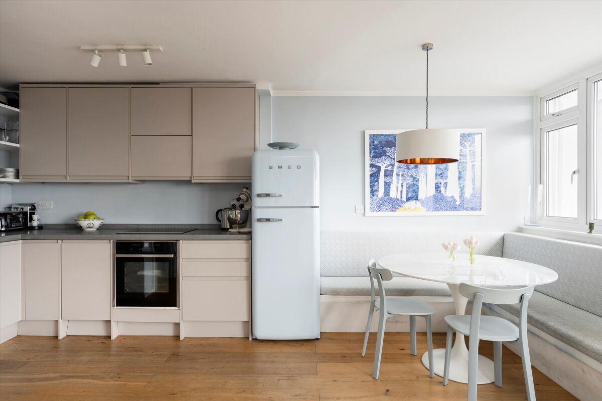 flat for sale in Campden Hill Towers, Notting Hill, London, W11 ...