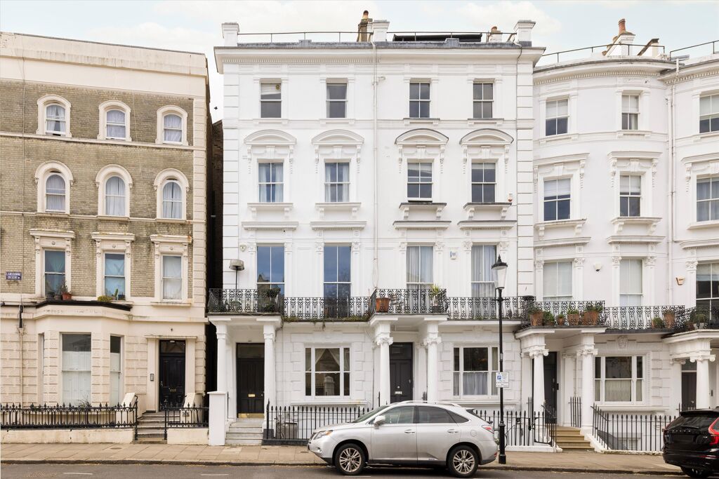 Image of Lansdowne Crescent, Notting Hill, London W11