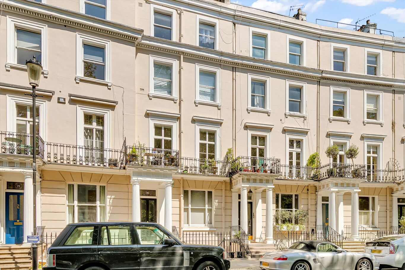 Image of Royal Crescent, Holland Park, W11