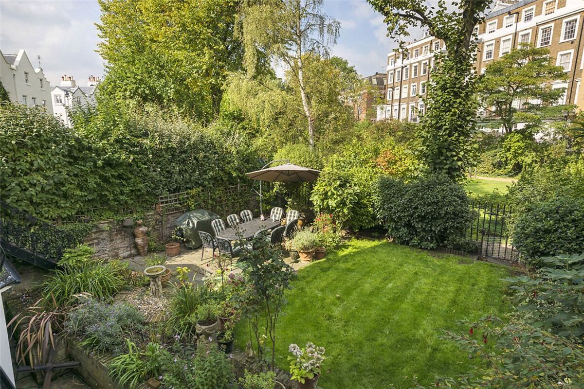 house for sale in Lansdowne Crescent, Notting Hill, London, W11