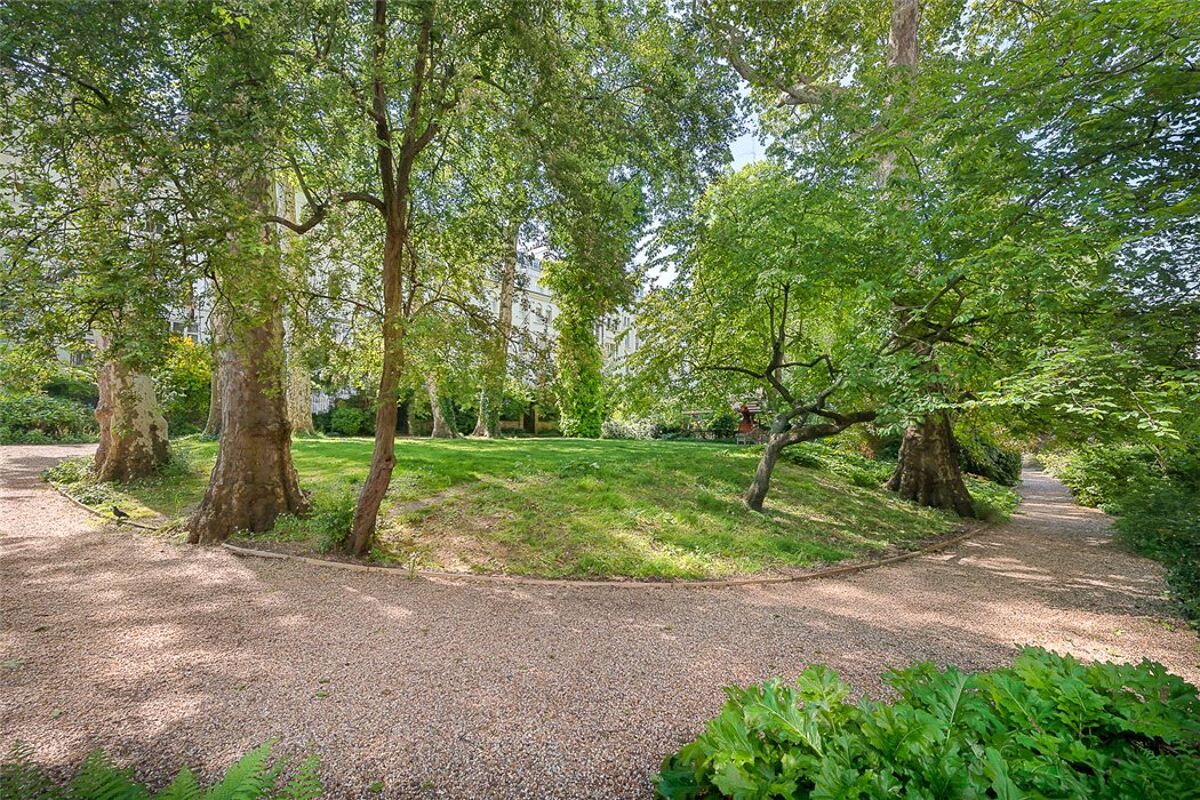 house for sale in Arundel Gardens, Notting Hill, London, W11