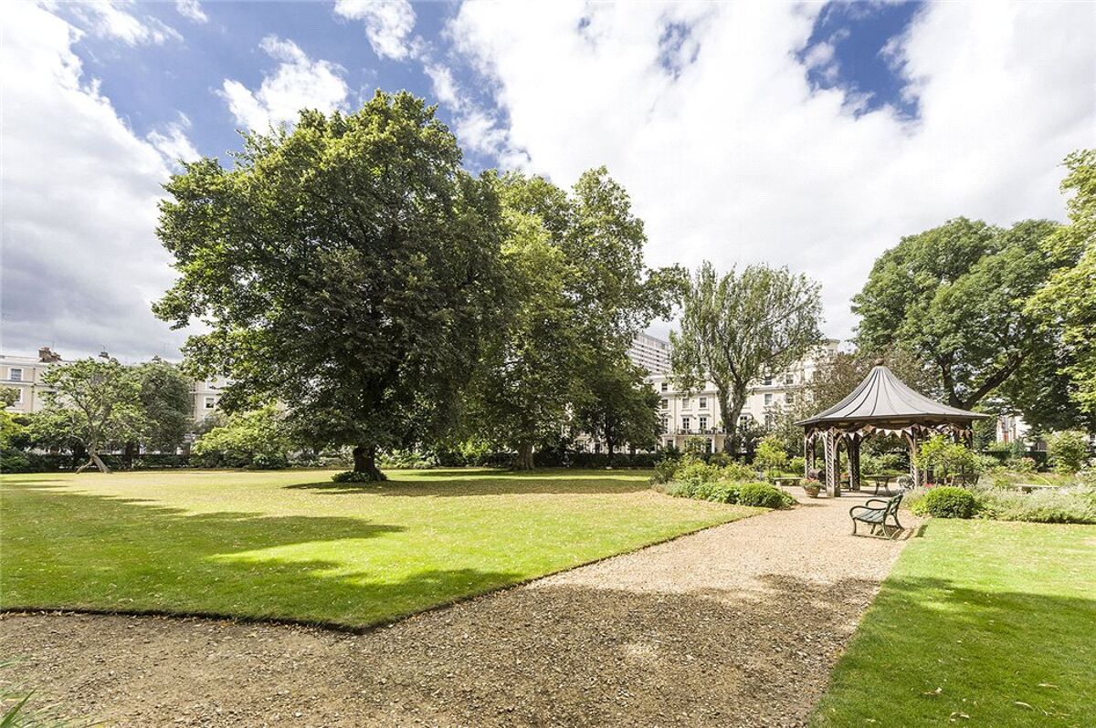 house for sale in Royal Crescent, Notting Hill, London, W11 NGH150243