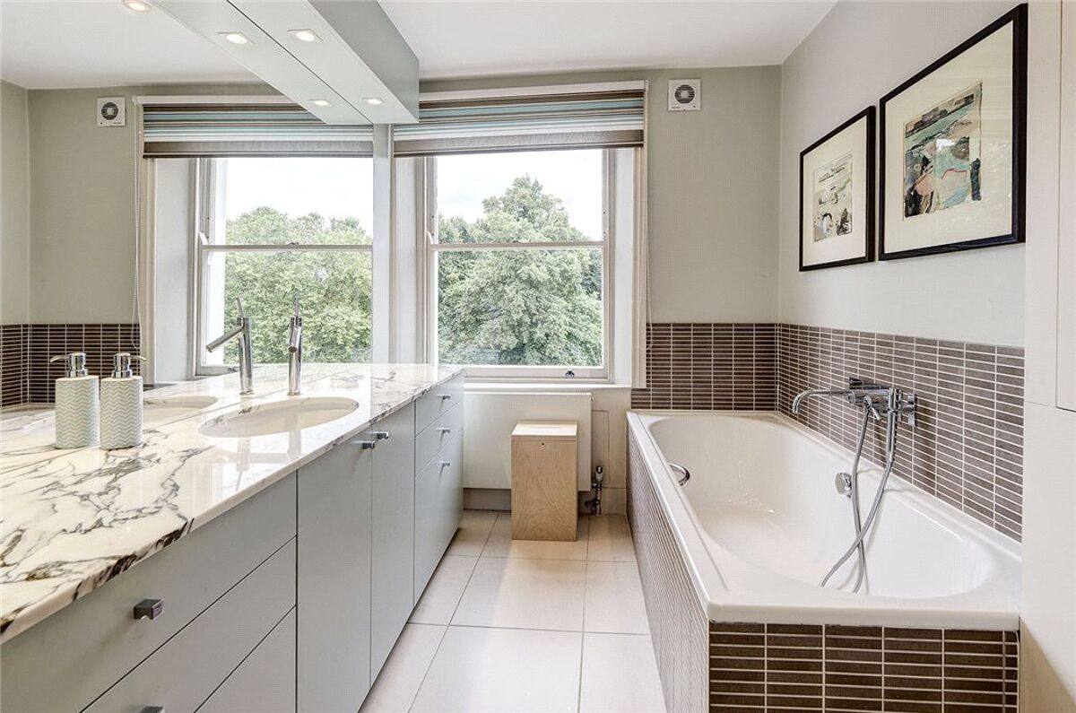 house for sale in Royal Crescent, Notting Hill, London, W11 NGH150243