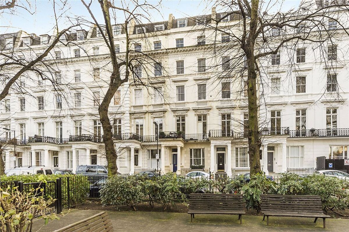 flat for sale in St. Stephens Gardens, Notting Hill, London, W2