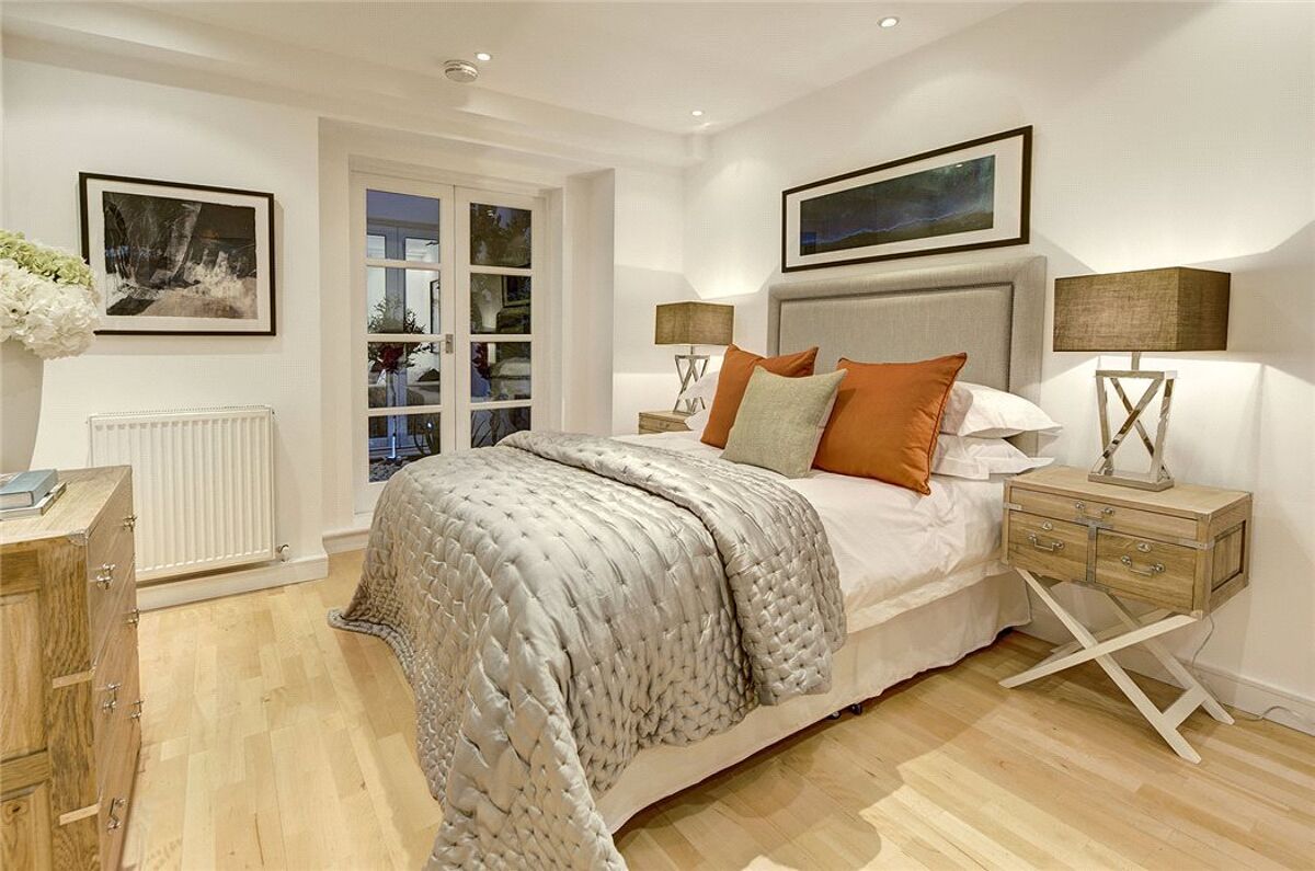 flat for sale in St. Stephens Gardens, Notting Hill, London, W2